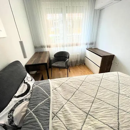 شقة Cozy 1bdr Near Mall And Metro