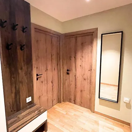 Cozy 1bdr Near Mall And Metro شقة