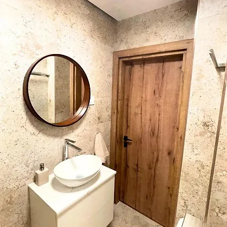 Cozy 1bdr Near Mall And Metro شقة
