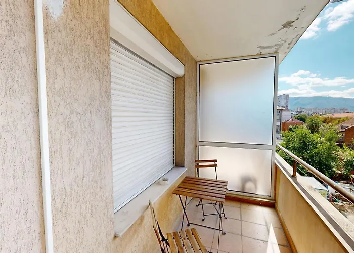 Cozy 1bdr Near Mall And Metro Lejlighed Sofia