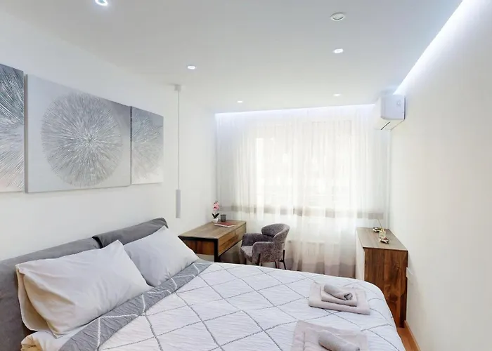 Cozy 1bdr Near Mall And Metro