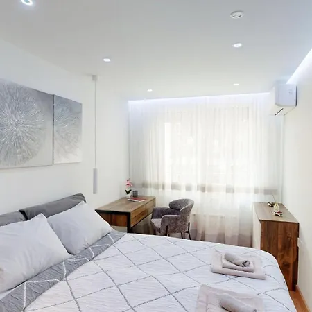 Cozy 1bdr Near Mall And Metro